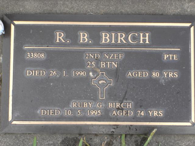 Photo of headstones/Roy Berryman Birch d 1990 hdstn Hastings
